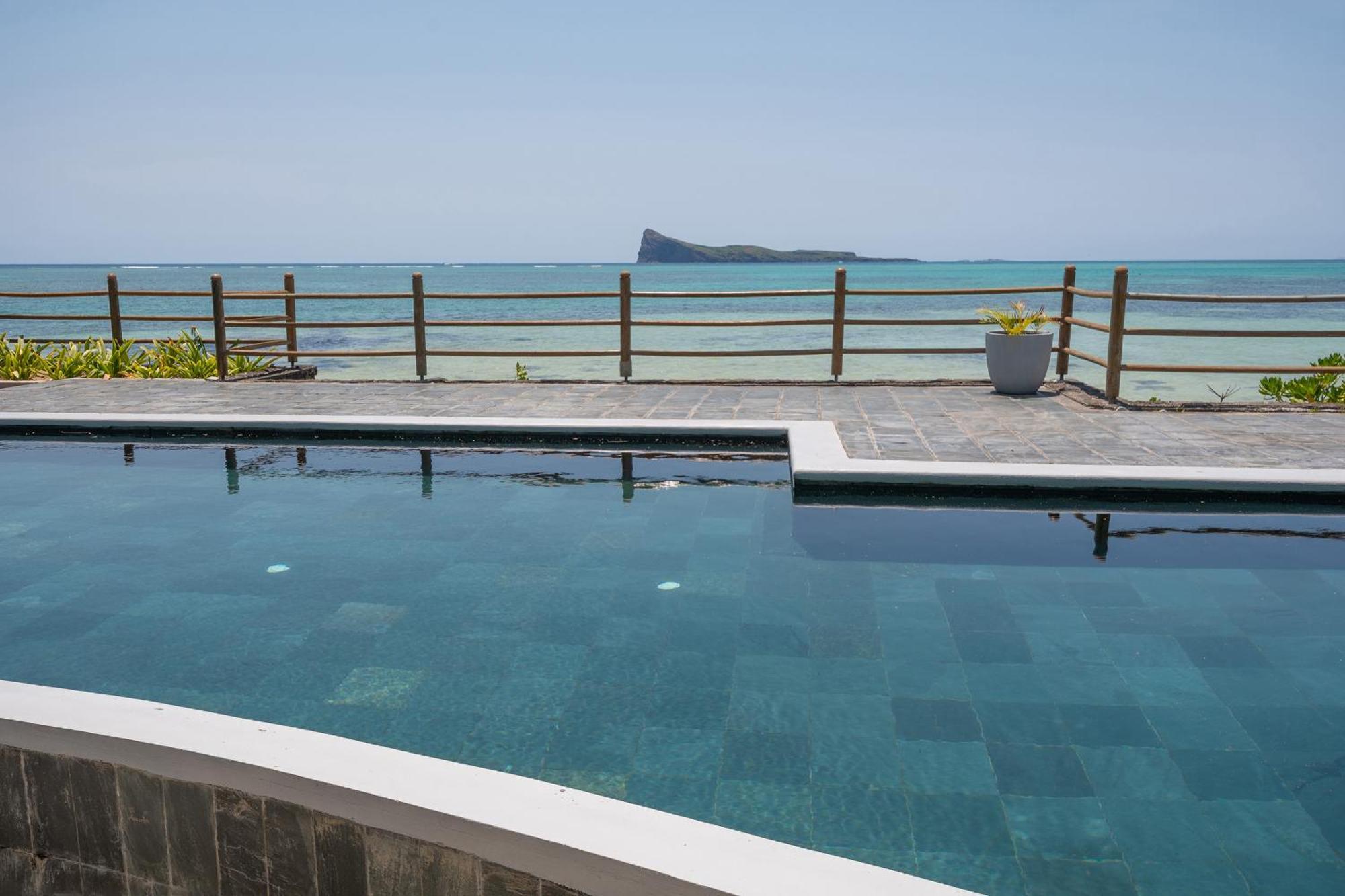 Luxury Beachfront Duplex, Coin De Mire View / 3Bed Cap Malheureux Exterior photo